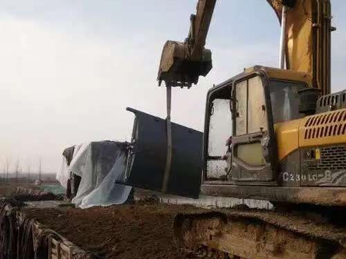 QLT型手推啟閉機(jī)：萬(wàn)畝農(nóng)田小型閘門(mén)的便捷控制應(yīng)用整體外觀 | 通用型結(jié)構(gòu) | 閘門(mén)整體結(jié)構(gòu)展示