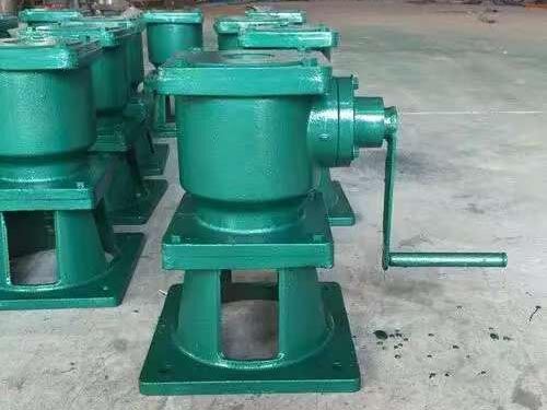 QLCF型封閉側搖啟閉機 封閉設計 側搖操作 省力 小型閘門配套實物圖