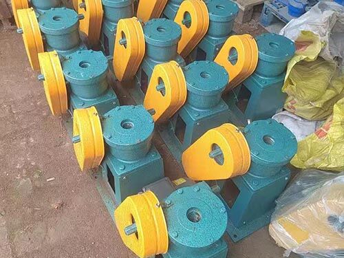 QL-5T螺桿式啟閉機(jī) 配套鑄鐵閘門 廠家直供 價(jià)格公道整體外觀 | 鑄鐵 | 閘門整體結(jié)構(gòu)展示