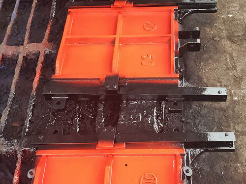 標題：0.6×0.6米小型農田鑄鐵閘門安裝秘籍：山地梯田預埋螺栓間距這樣定才穩(wěn)！整體外觀 | 鑄鐵 | 閘門整體結構展示